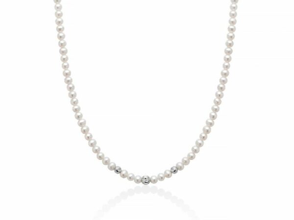 Collana di perle Oriente con tre sfere in oro bianco intagliate