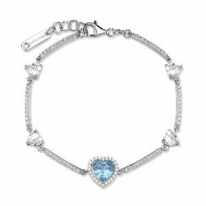 Bracciale semirigido in argento rodiato 925‰ con cuori, cubic zirconia chiari e cubic zirconia colore light sapphire.