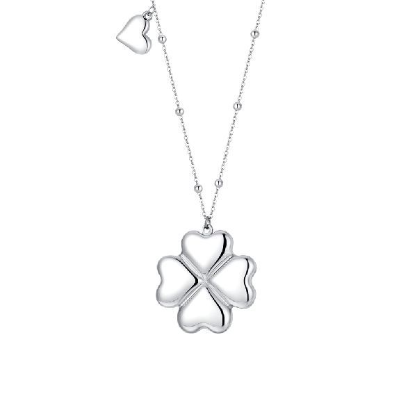 Collana in acciaio con quadrifoglio e charm cuore