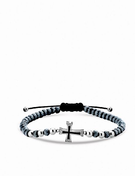 bracciale con croce in oro bianco smaltata nera e diamanti con ematite grigia 1