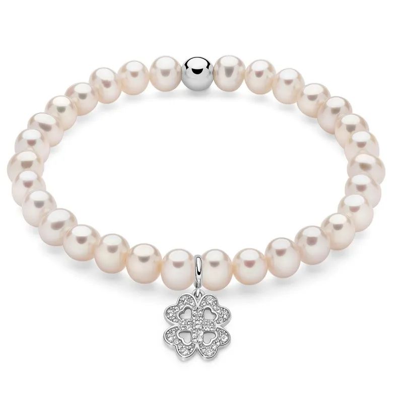 Bracciale di perle con ciondolo quadrifoglio in argento
