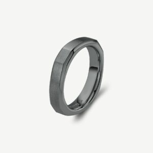 Anello in acciaio 316L e finitura pvd colore rutenio.