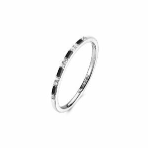 Anello in argento rodiato 925&permil; con cubic zirconia chiari e cubic zirconia neri.