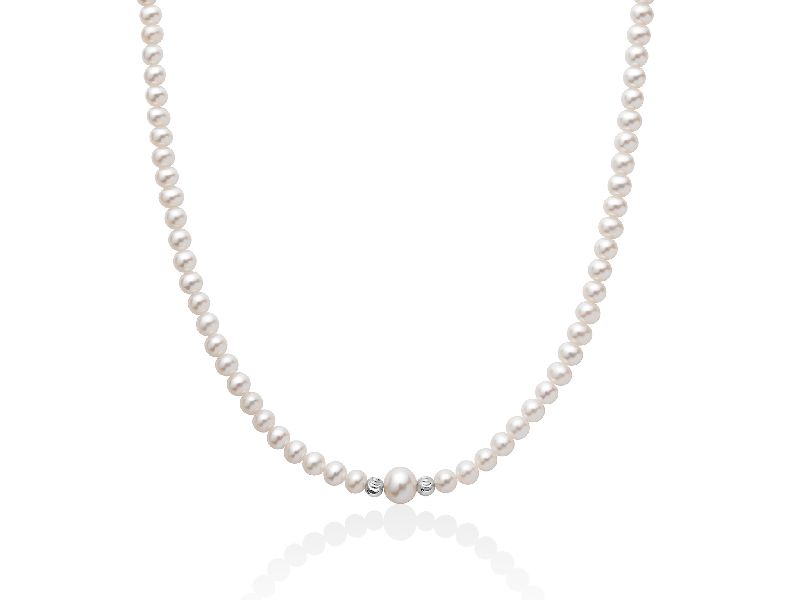 Collana di perle Oriente con due sfere in oro bianco intagliate