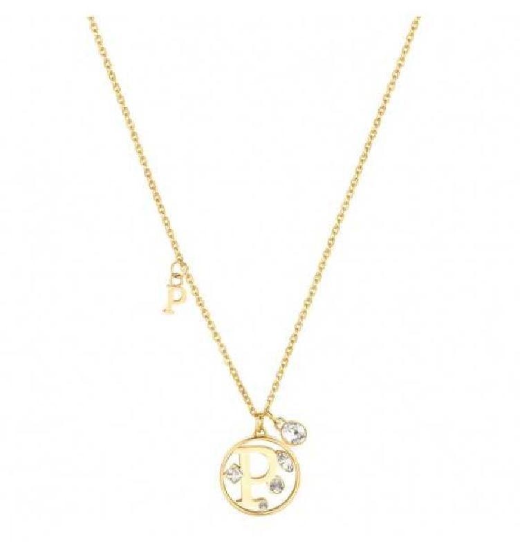 Collana da donna realizzata in acciaio anallergico dorato. Pendente tondo con lettera P impreziosita da cristalli bianchi.
Ha lunghezza di 42 cm; chiusura a moschettone.