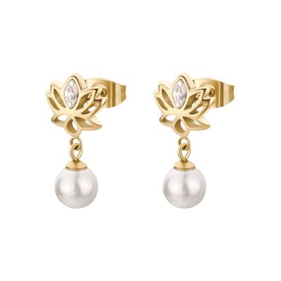Orecchini in acciaio 316L e finitura pvd oro 14K a forma di fiore di loto, con perle di conchiglia e cristalli.