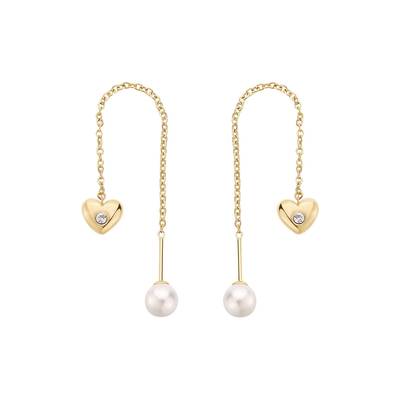Orecchini saliscendi in acciaio 316L e finitura pvd oro 14K, con pendenti a forma di cuore, perle di conchiglia e cristalli.