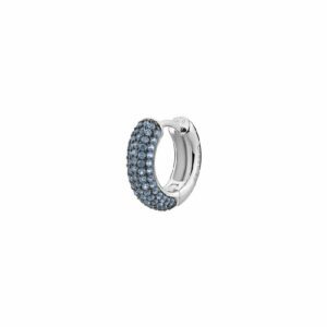 Orecchino singolo a cerchio in argento rodiato 925‰ con galvanica colore rutenio e cubic zirconia colore light sapphire.
