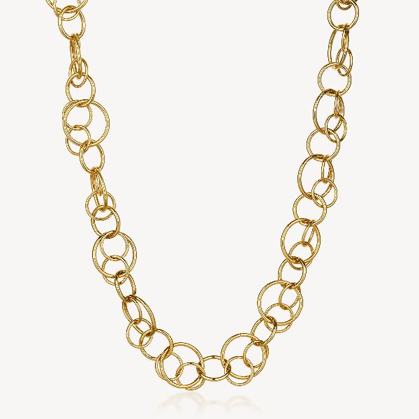 Collana in acciaio 316L e finitura pvd oro 14K, con cerchi intersecati.