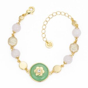 Bracciale elementi in brass dorato lisci e in pavè di zirconi con pietre in quarzo rosa e centrale a bottone in cristallo jelly apple - Misura Regolabile