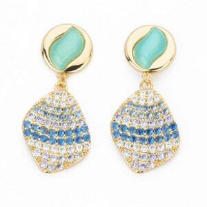 Orecchini top rotondo in brass dorato con cat eye aquamarine e pendente in pav&egrave; di zirconi acqua,bluette e lavanda