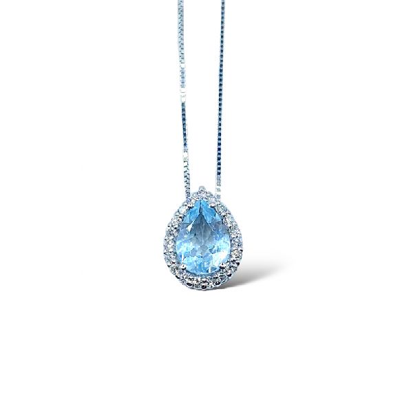 Collana con acquamarina a goccia e contorno di diamanti in oro bianco