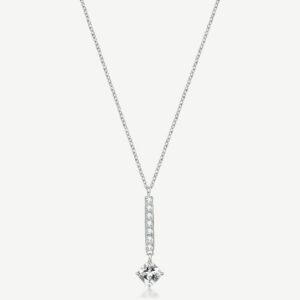 Collana girocollo in acciaio 316L con pendente a barretta e cubic zirconia bianco cushion.