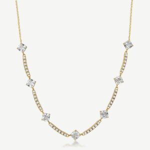 Collana girocollo in acciaio 316L e finitura pvd oro 14K, con barrette e cushion cubic zirconia.