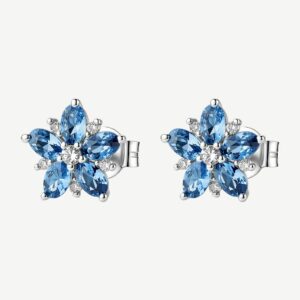 Orecchini a lobo in argento rodiato 925‰ a forma di fiore, con cubic zirconia chiari e cubic zirconia colore sapphire.
