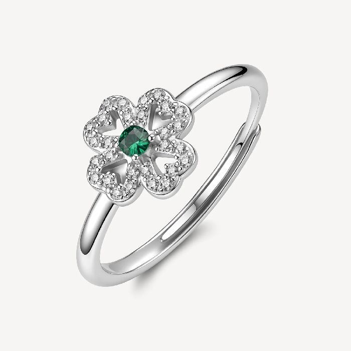 Anello regolabile in argento rodiato 925‰ a forma di quadrifoglio, con cubic zirconia chiari e cubic zirconia colore green.